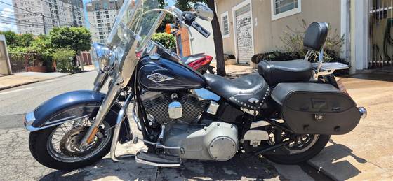 HARLEY-DAVIDSON SOFTAIL HERITAGE CUSTOM 